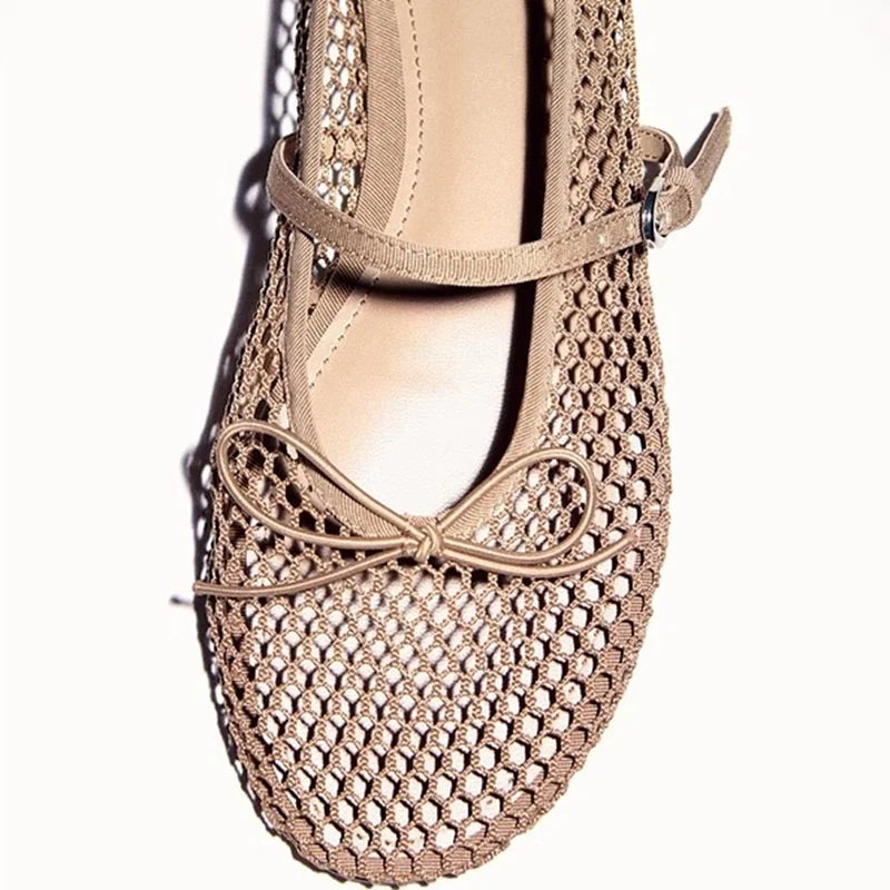 Buckle-Strap Mesh Flat – Dara