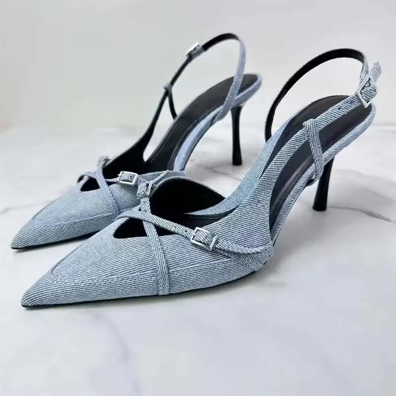 Pointed Buckle Pump – Bela
