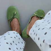 Butterfly-Knot Flat – Bria