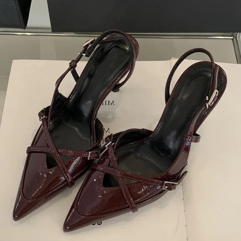 Pointed Buckle Pump – Bela