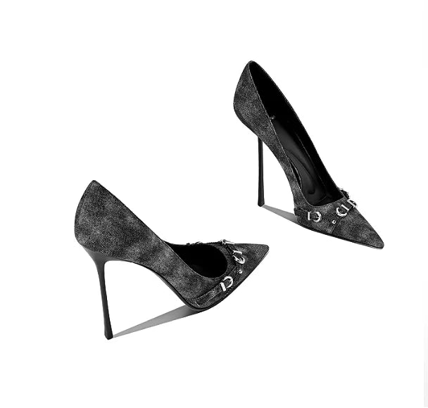 Metal-Buckle Pump – Fern